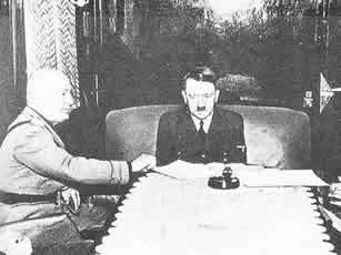 1943年7月，墨索里尼赴德国向希特勒请求援兵。