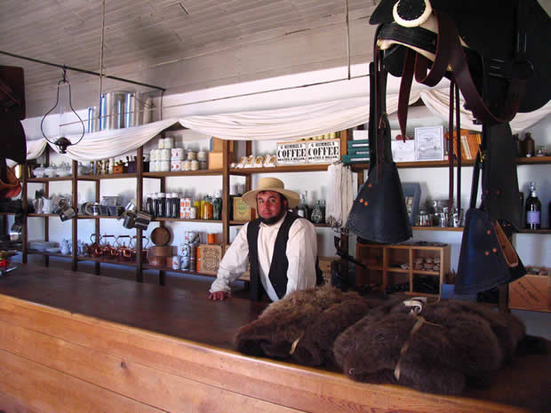 怀俄明州Laramie要塞的一个普通商店